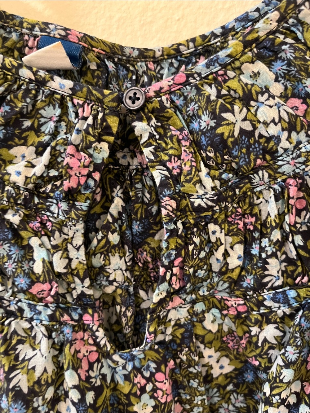 Old Navy Floral Blouse size large great condition - Picture 4 of 5